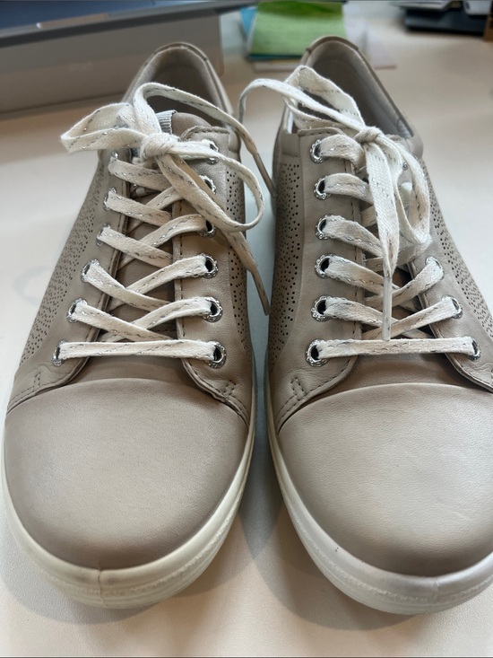 Ecco Shoes - Ecco Women’s Lace -Up Golf Shoes in Light Beige